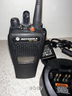 Motorola MT 1500 UHF 450-520 MHz Portable Radio, 48 Channels, H67SDD9PW5BN