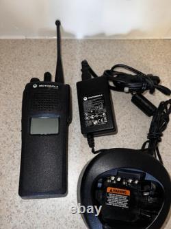 Motorola MT 1500 UHF 450-520 MHz Portable Radio, 48 Channels, H67SDD9PW5BN