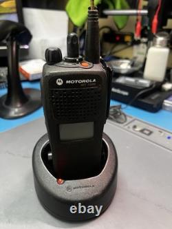 Motorola MT 1500 UHF 450-520 MHz Portable Radio, 48 Channels, H67SDD9PW5BN