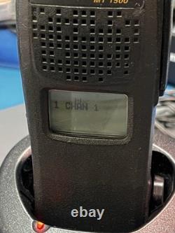 Motorola MT 1500 UHF 450-520 MHz Portable Radio, 48 Channels, H67SDD9PW5BN