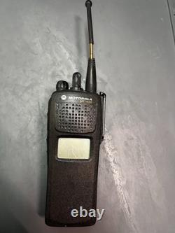 Motorola MT 1500 UHF 450-520 MHz Portable Radio, 48 Channels, H67SDD9PW5BN