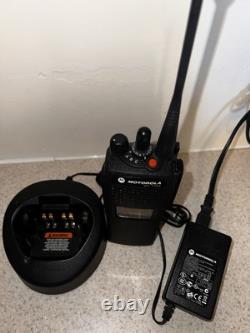 Motorola MT 1500 UHF 450-520 MHz Portable Radio, 48 Channels, H67SDD9PW5BN