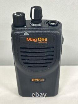 Motorola Mag One BPR40 4 Watt UHF Two Way Radio 450-470 MHz AAH84RCS8AA1AN