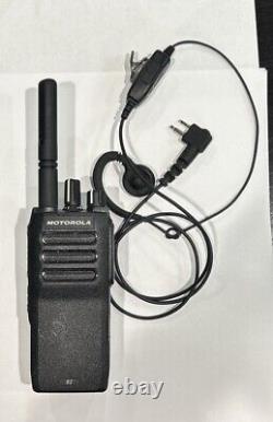 Motorola Mototrbo R2 400-480M 4W NKP R2 Two-Way Radio AAH11YDC9JC2AN Great
