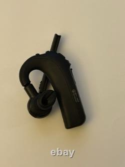 Motorola PMLN7851A Bluetooth Earpiece for Two-Way Radios With Usb Cable