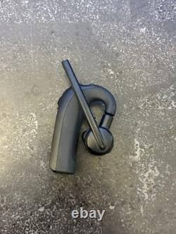 Motorola PMLN7851A Bluetooth Earpiece for Two-Way Radios With Usb Cable