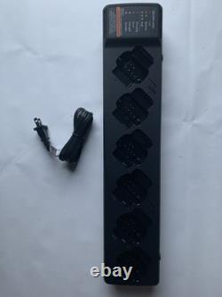 Motorola PMPN4589A Curve 6-Pocket Multi-Unit Charger Kit
