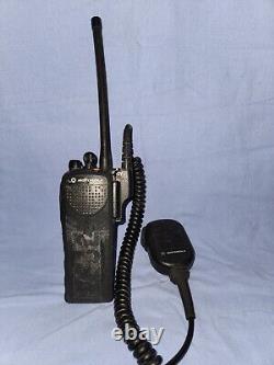 Motorola PR1500 Two-way Radio