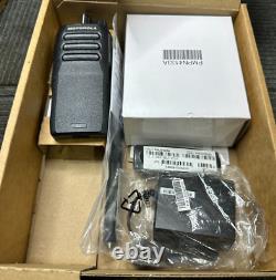 Motorola R2 Analog VHF Two Way Radio (AAH11JDC9JC2AN) MOTOTRBO R2