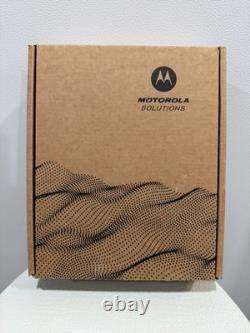 Motorola R2 Portable Two-Way Radio Digital UHF 400-480M (AAH11YDC9JA2AN)