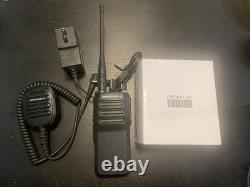 Motorola R2 Portable Two-Way Radio UHF 400-480MHz IP55 AAH11YDC9JA2AN MotoTrbo