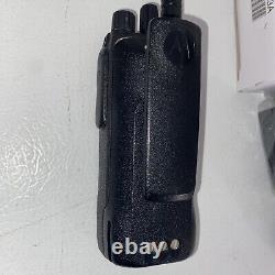 Motorola R2 Portable Two-Way Radio UHF 400-480MHz IP55 AAH11YDC9JA2AN MotoTrbo