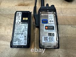 Motorola R7 MOTOTRBO AAH06RDN9WA1AN Two-Way Radio withCharger & RM730 Mic