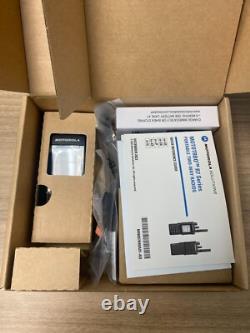 Motorola R7 Two-Way Digital Radio VHF 136-174 Mhz AAH06JDN9RA1AN 5W FKP Mototrbo