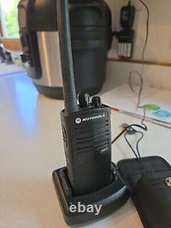 Motorola RDM2020 MURS VHF Business Two Way Radio (With Cradle)