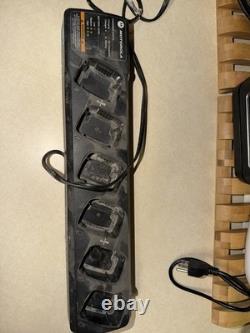 Motorola RDM2070d UHF 2-Channel Handheld Two-Way Radios Black with Charger