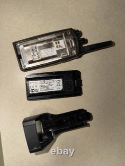 Motorola RDM2070d UHF 2-Channel Handheld Two-Way Radios Black with Charger