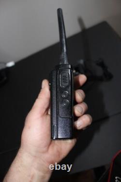 Motorola RDM2070d Walmart VHF Two-Way Radio Battery Charger base Is Defective