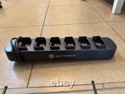 Motorola RDU4100 RU4100BKN9BA 10CH UHF Two-Way Radio with Battery