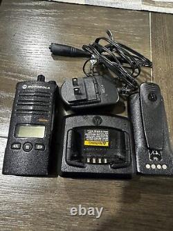 Motorola RDU4160d UHF 16Ch Two Way Radio RU4160BKN9AA We Charge
