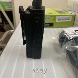 Motorola RDU4163D Two-Way Radio for Business 16-Channel UHF See Condition