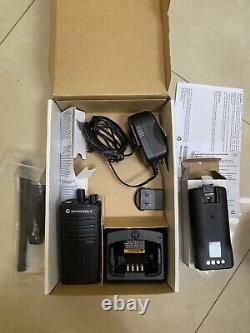 Motorola RDV5100 10-Channel VHF Two-Way Radio Black