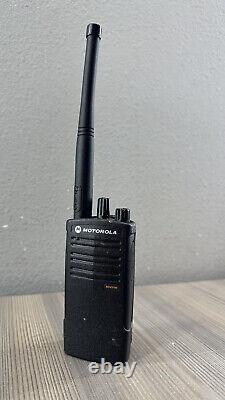 Motorola RDV5100 10-Channel VHF Two-Way Radio Black RADIO ONLY NO CHARGER