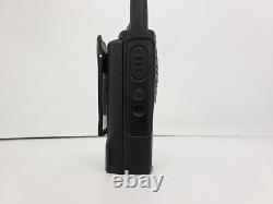 Motorola RDX RDU4100 Two Way Radio WithCharger + Battery (Missing Side Button)