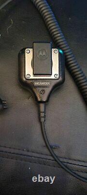 Motorola RDX RDU4100 Two Way Radio With Motorolla HKLN4606A Remote Speaker Micro