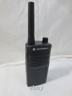 Motorola RMU2040 UHF Two-Way Commercial Radio RMU2040BHLAA New Charger & Holster