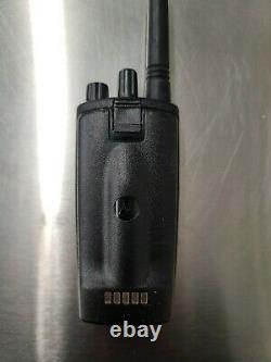 Motorola RMU2080D Two-Way Radio, 8 Channel, OEM Motorola Battery withCharger
