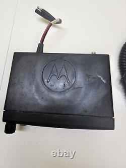 Motorola Radius CM300 438-470 MHz UHF 40 W Two Way Radio AAM50RPF9AA1AN