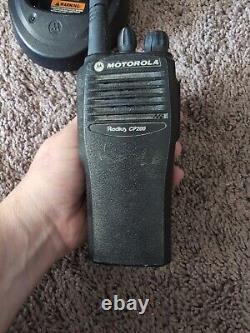 Motorola Radius CP200 146-174 MHz VHF 4 Ch Two Way Radio AAH50KDC9AA1AN w Charg
