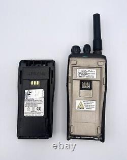 Motorola Radius VHF 16 Channels Two Way Radio AAH50RDC9AA2AN