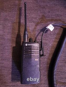 Motorola Rdx Rdu4100 Two Way Radio With Microphone