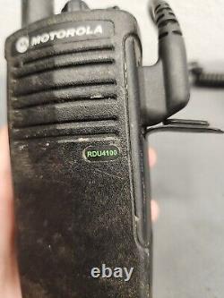 Motorola Rdx Rdu4100 Two Way Radio With Microphone