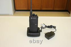 Motorola Rdx Series Rdu4103 Uhf 2-way Two-way Radio Walkie Talkie 10 Channel