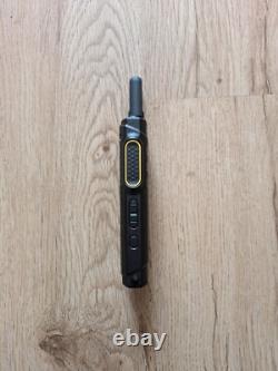 Motorola SL300 AAH88QCP9JA2AN 99 Channel With Display UHF Radio