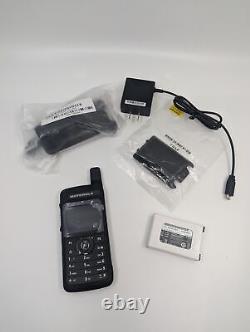 Motorola SL7550 Portable Two-Way Radio in UHF (403-470MHz)