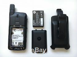 Motorola SL7550 UHF 403-470 Digital Two Way Radio AAH81QCN9NA2AN with Holster GOOD