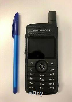 Motorola SL7550 UHF 403-470 Digital Two Way Radio AAH81QCN9NA2AN with Holster GOOD