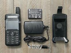 Motorola SL7550e UHF (403-470 MHz) Portable Two-Way Radio