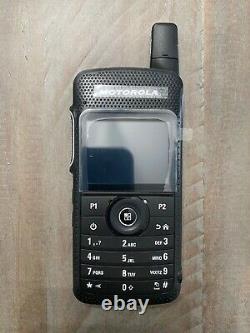 Motorola SL7550e UHF (403-470 MHz) Portable Two-Way Radio