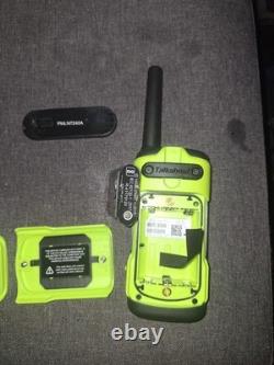 Motorola Solutions T600 35 Miles Waterproof Two-way Radio Green, 2-pack