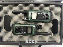 Motorola Solutions Talkabout T465 Rechargeable Two-Way Radio (Green) withHard Case