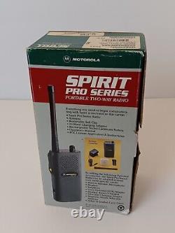Motorola Spirit Pro Series Portable Two Way Radio SU21