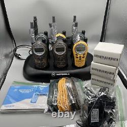 Motorola Talkabout T7100 Two-Way Radios Lot Of 6 with Chargers Base Accessories