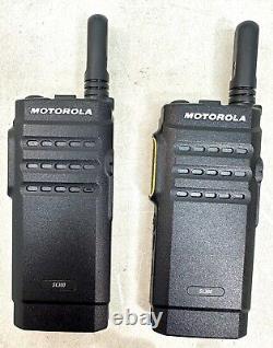 Motorola Two Way Walkie Talkie Set Sl300