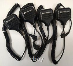 Motorola Two-way Radios With Microphones And Chargers (set Of 4)
