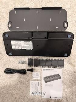 Motorola VAC-6058 Multi-Unit Two-Way Radio Charger AAK4X501 with Cables 2 unidades